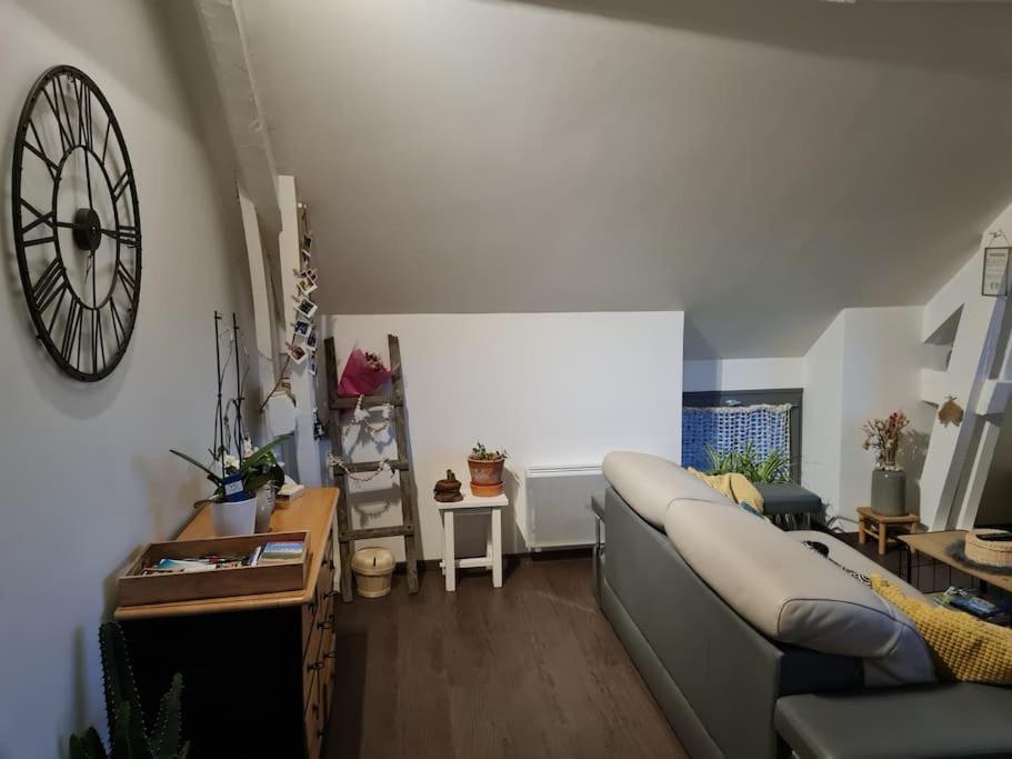 Eysus Appartement De La Laiterie Avec Petit Jardin. מראה חיצוני תמונה